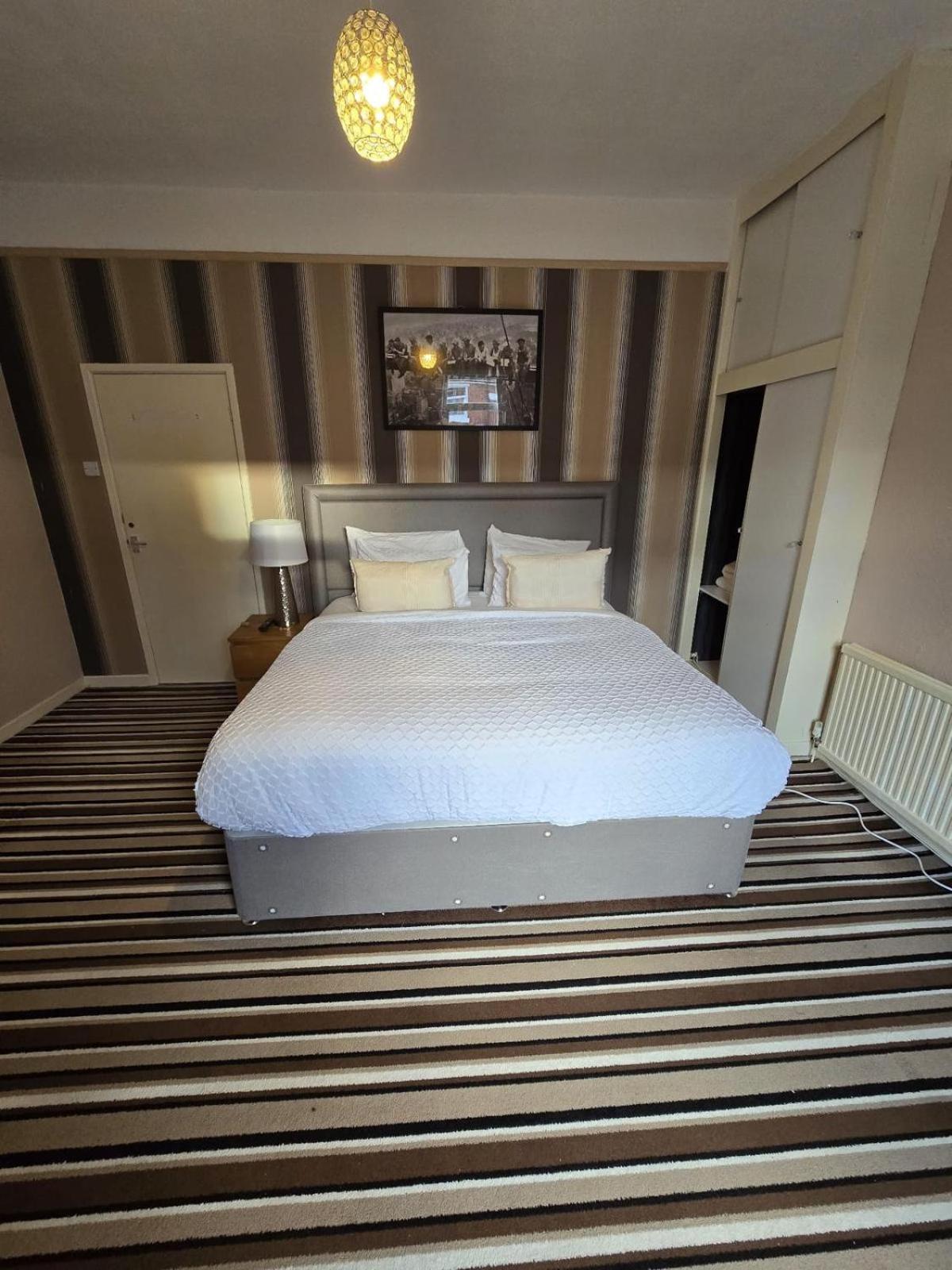 Poshval Hotel Manchester Ngoại thất bức ảnh